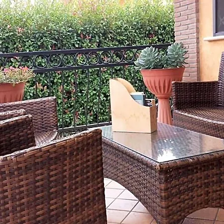 Frühstückspension Il Bacio E La Nocciola 4*