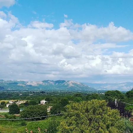 Il Bacio E La Nocciola B&B 라비코