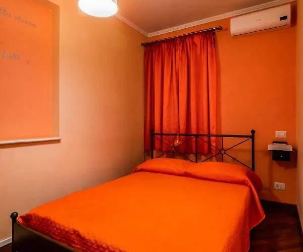 Il Bacio E La Nocciola