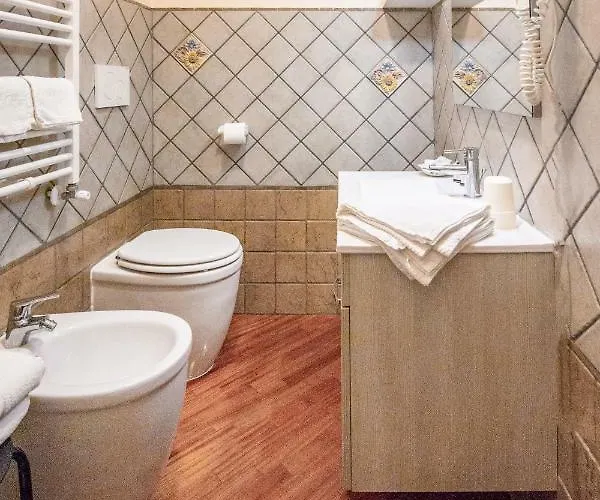 Il Bacio E La Nocciola 4* Labico